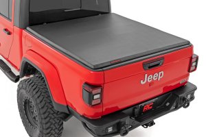 Jeep Gladiator Soft Tri-Fold Bed Cover - Rough Country - Tri-Fold Design, Weatherproof Seal, 6061 Aluminum Frame - '20-'25